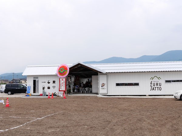 ( 駅前コンテナハウス )