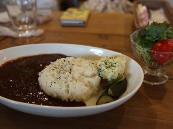 ( 牛スジカレー )